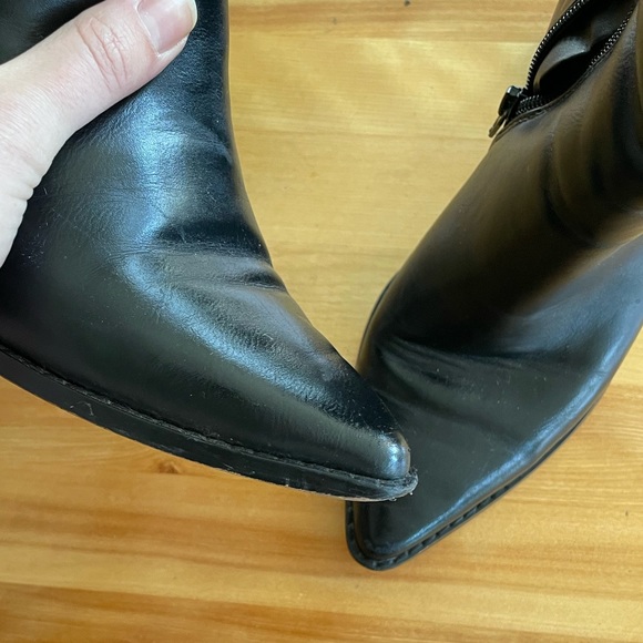 Express vegan leather pointed toe booties size 6 - Picture 6 of 14